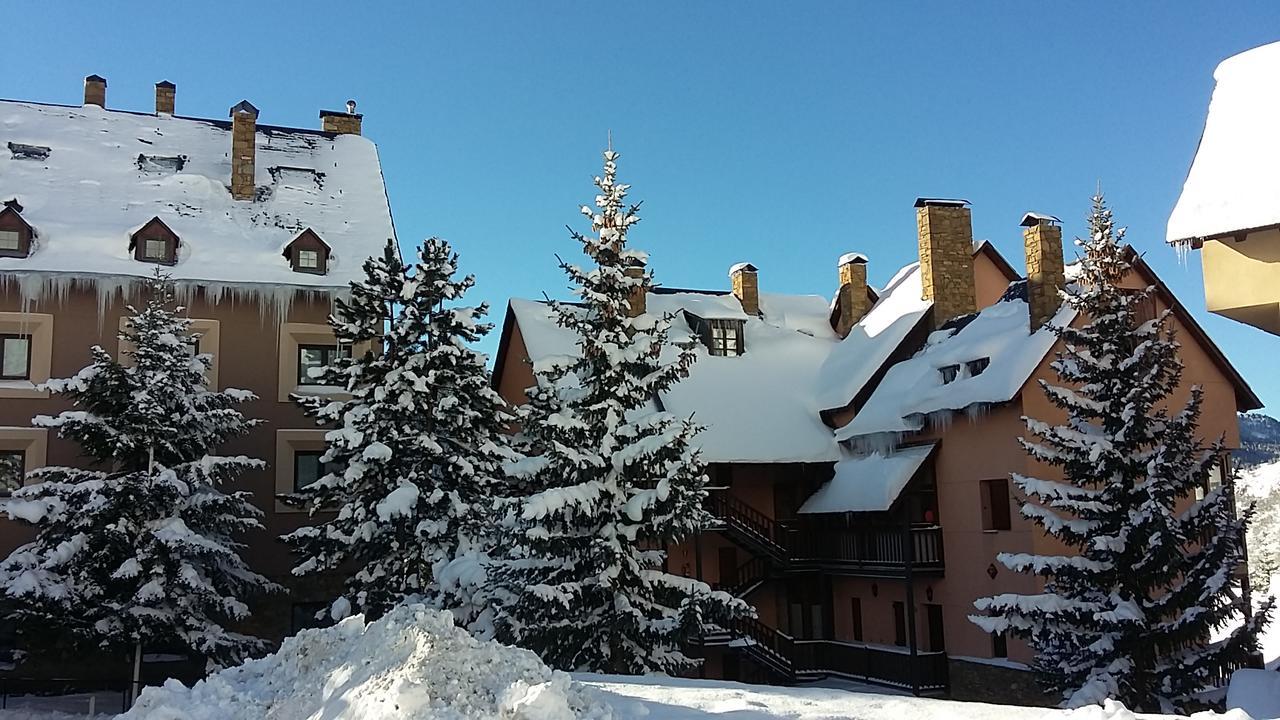 Apartamentos Tanau Baqueira Beret Exteriér fotografie