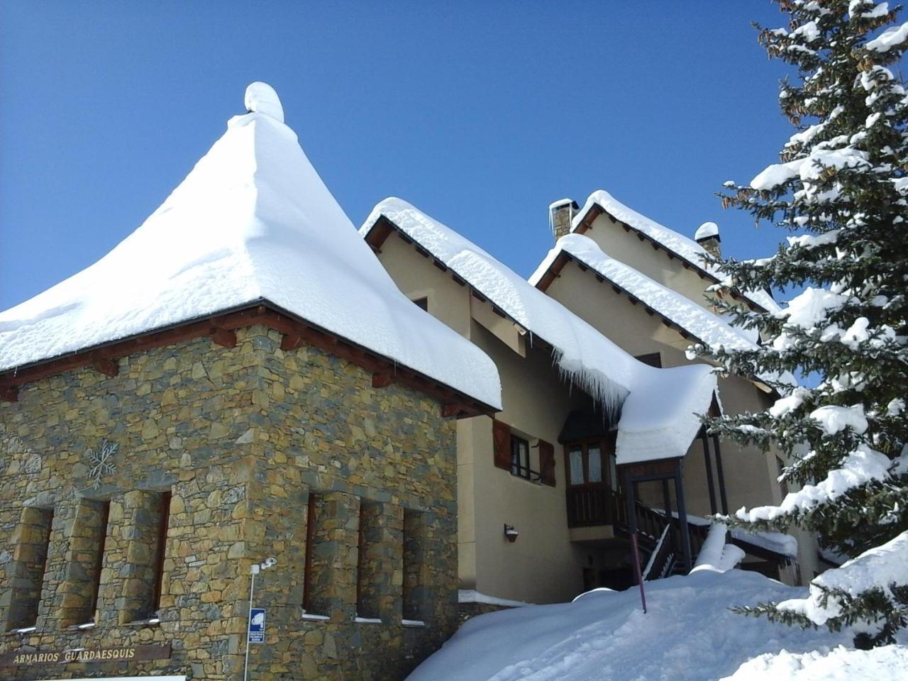 Apartamentos Tanau Baqueira Beret Exteriér fotografie